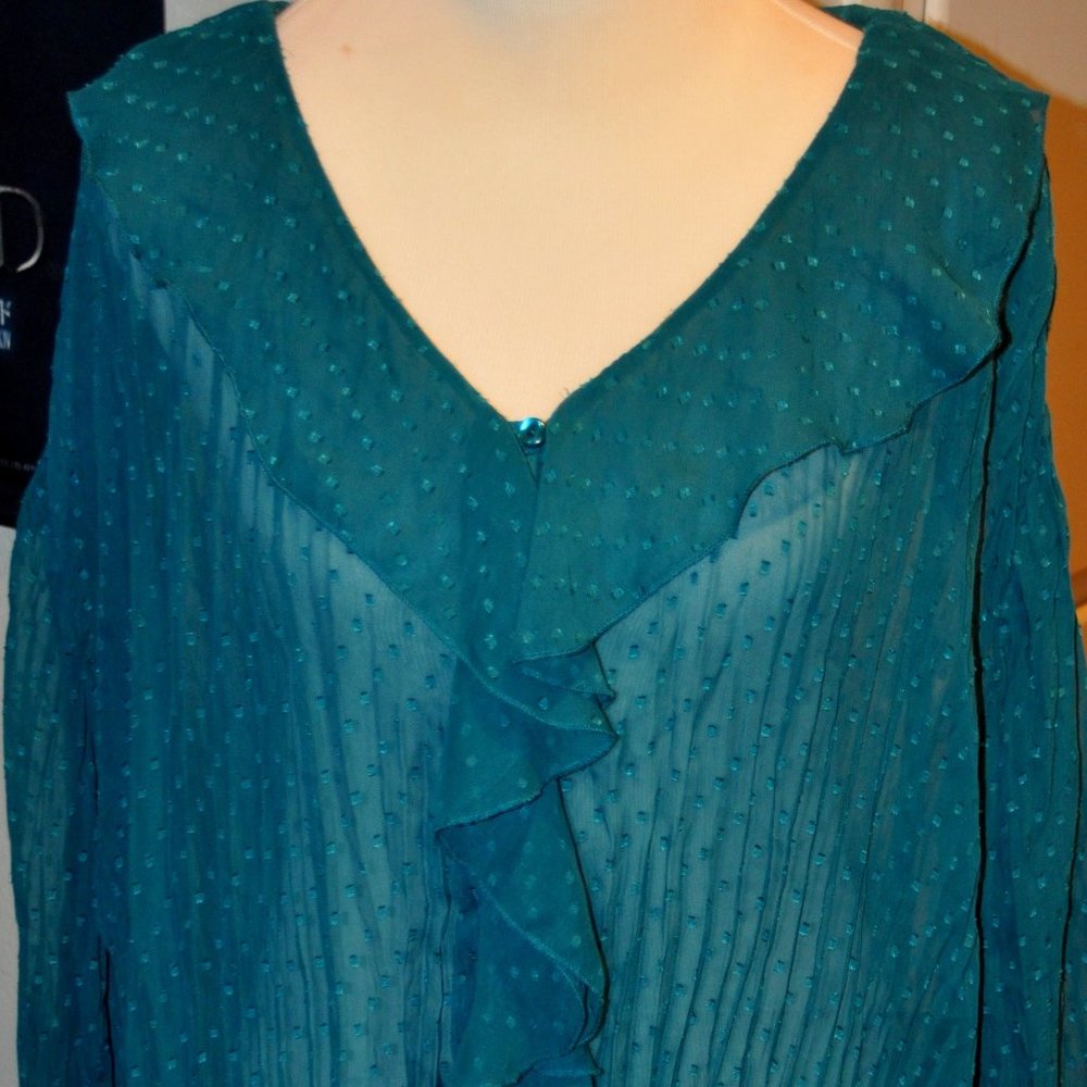 MAGGIE BARNES Blouse - 30/32W (4X) - Sheer w/Dotte
